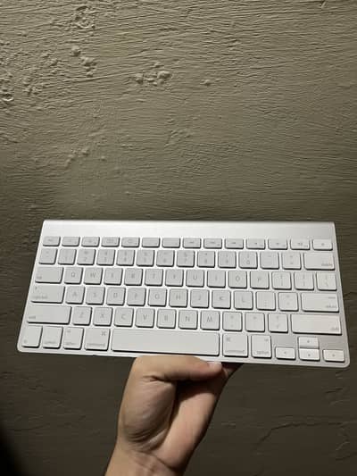  Apple Magic Keyboard 1st Gen — Original