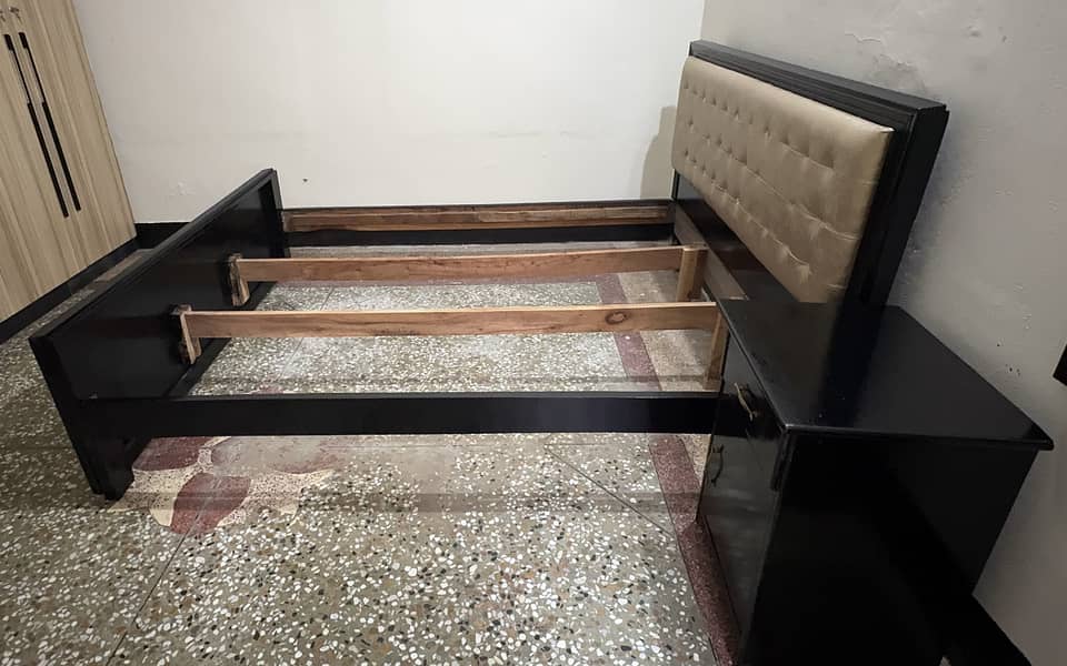 Queen size double Bed with side table 5