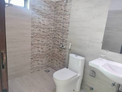 10 marla 3 bed appartment for rent in Askari 11 sector B