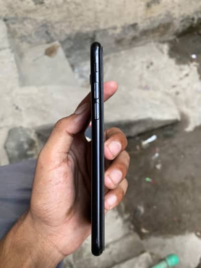 Apple iPhone SE