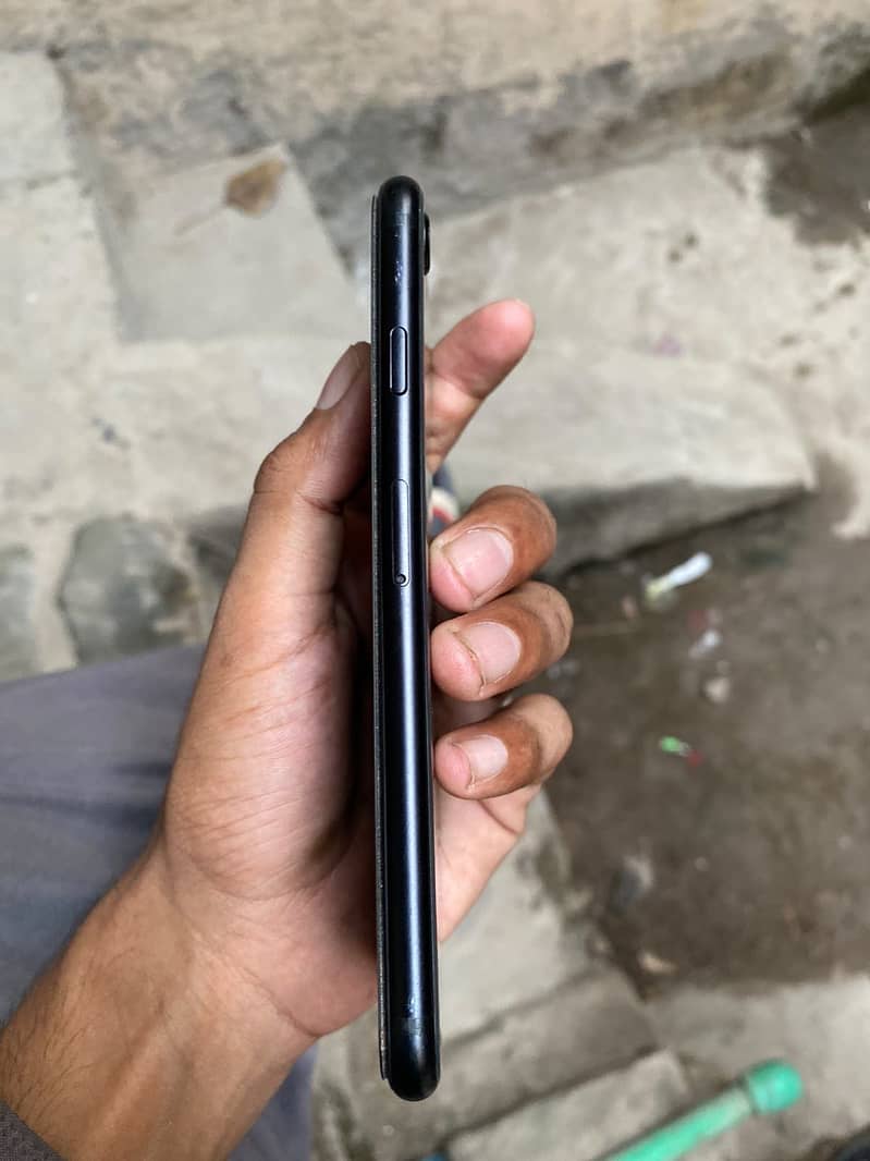 Apple iPhone SE 3
