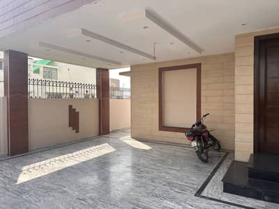 1 Kanal Upper Portion for Rent 3 Bed 4 Bath PKR 120K