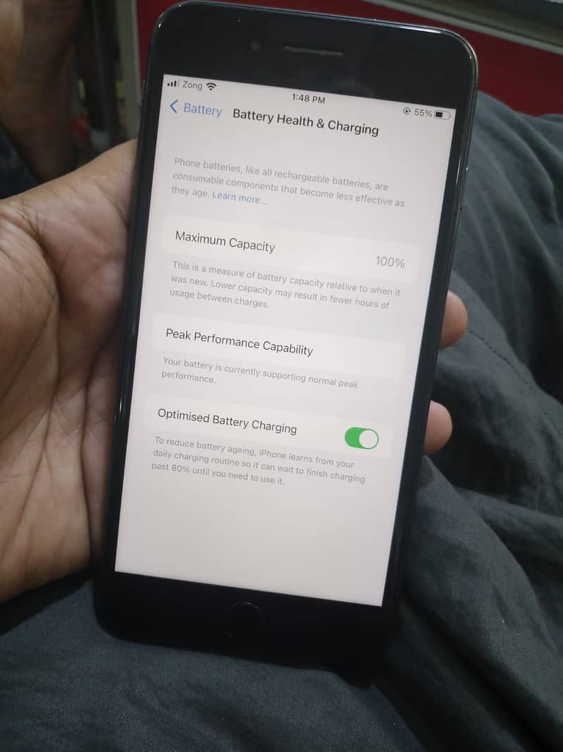 Apple iPhone 8 Plus 1