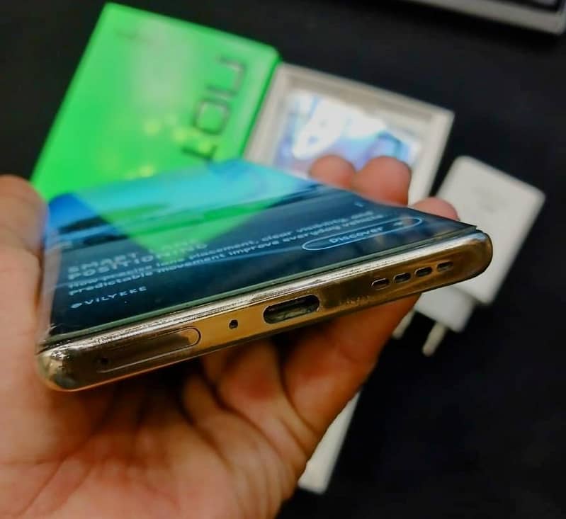Infinix Note 40 Pro Plus 7