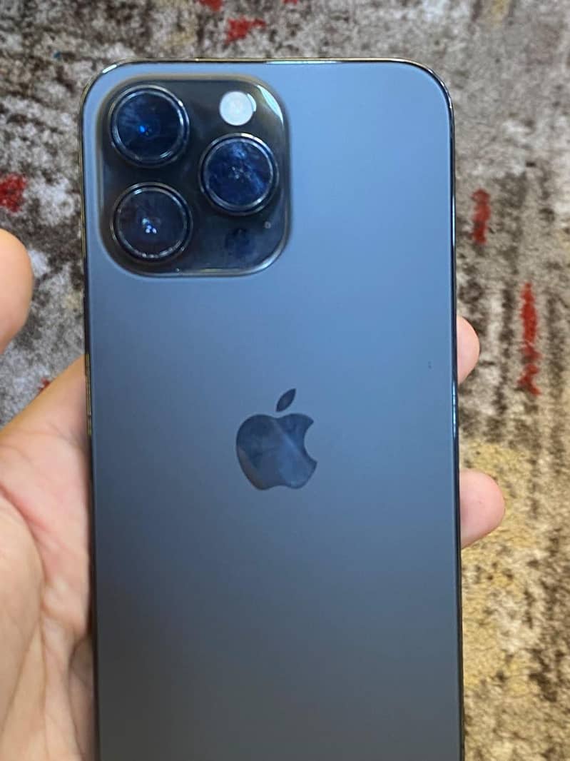 Apple iPhone 14 Pro Max 1
