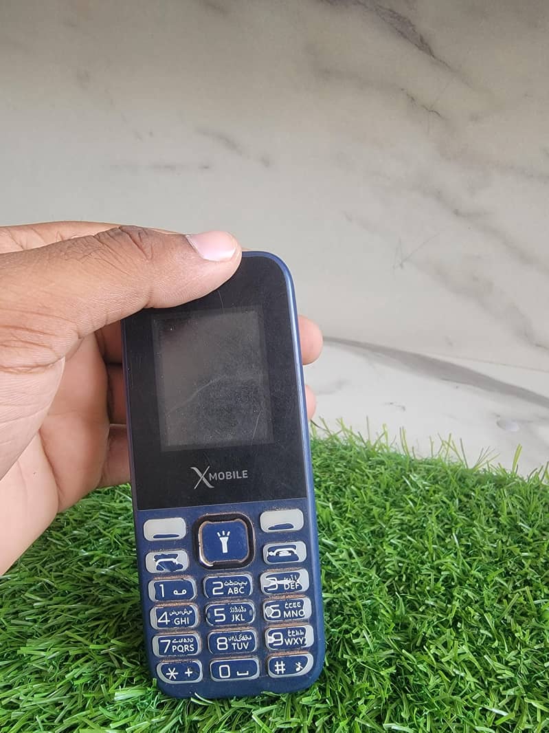 QMobile Classic 1