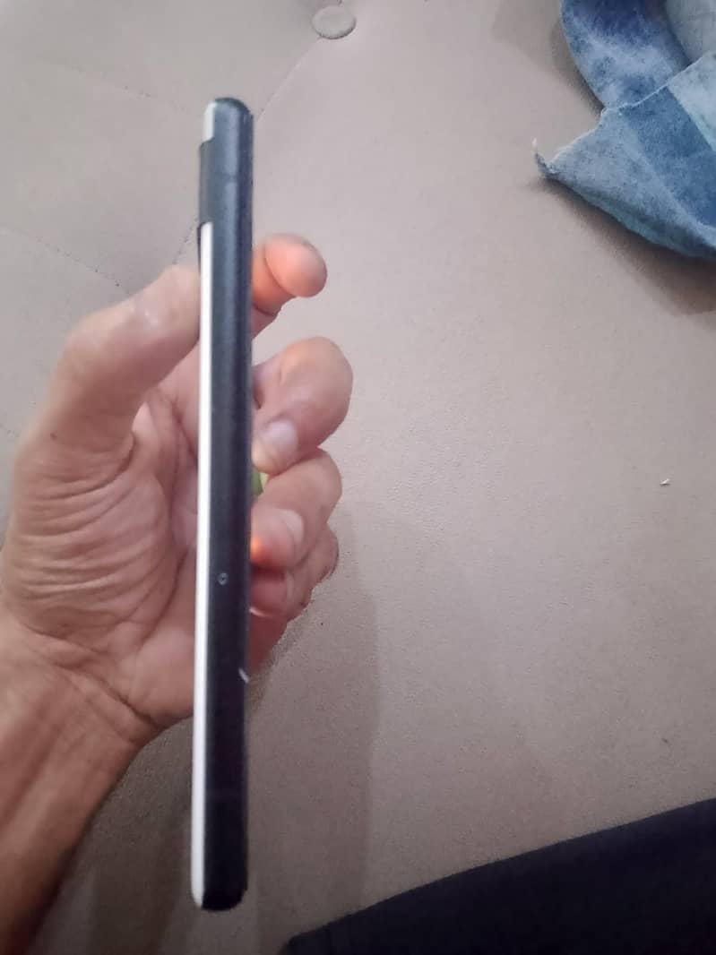 Google Pixel 6a 5