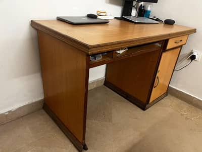Study/Office Table for home and office use