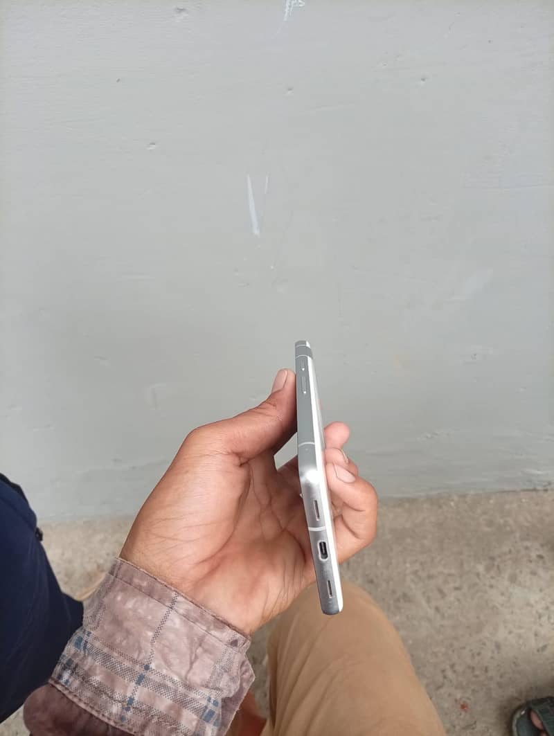 Google Pixel 7a 3