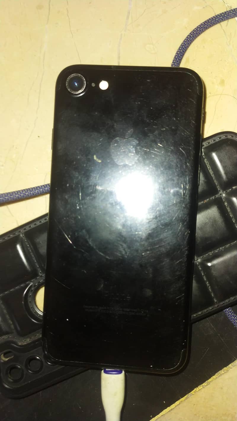 Apple iPhone 7 4