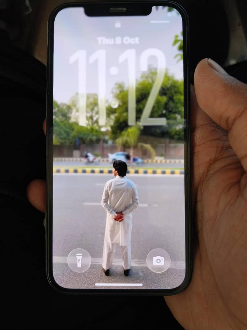 Apple iPhone 12 1