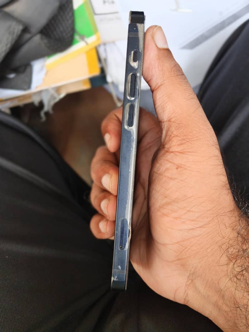 Apple iPhone 12 5