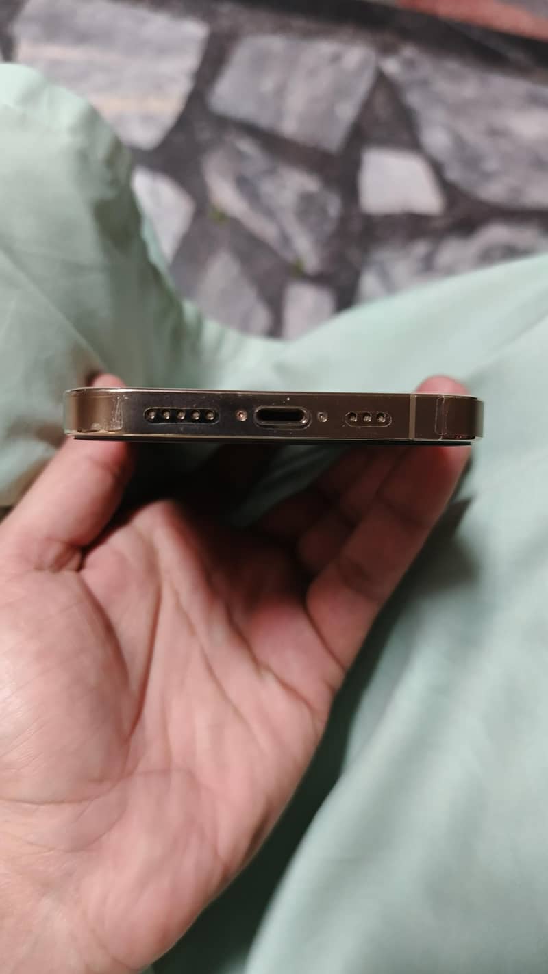 Apple iPhone 13 Pro 3