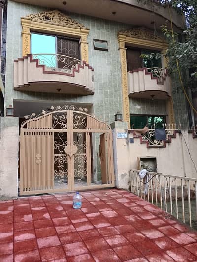 G11/1 Double story House For Sale size 25+60 Marble floor 70 feet Road
