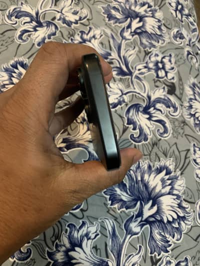 Apple iPhone 16 Pro minor Dot 128 GB 10/10