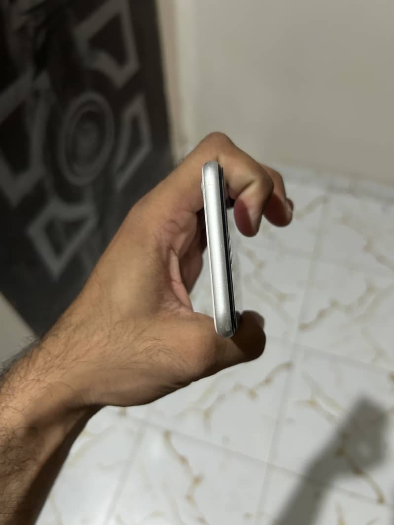 Apple iPhone SE 4