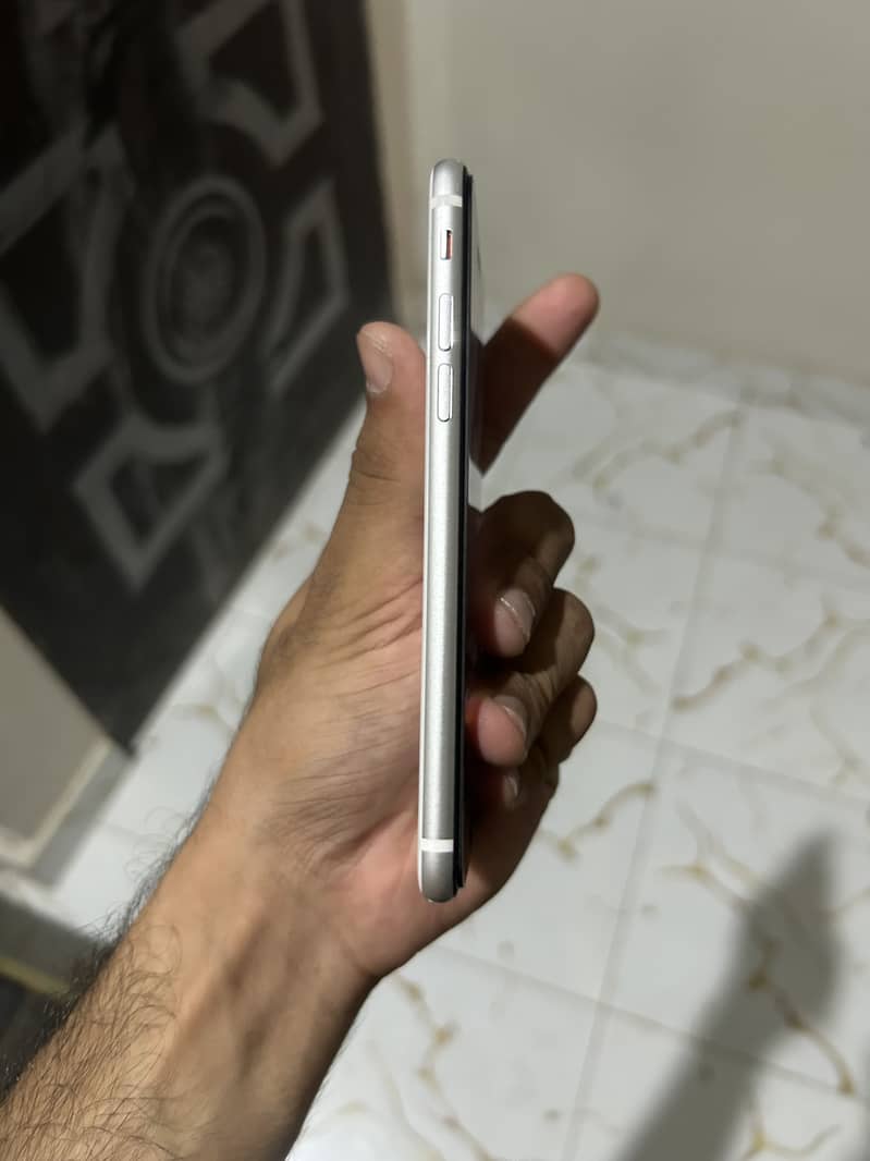 Apple iPhone SE 7