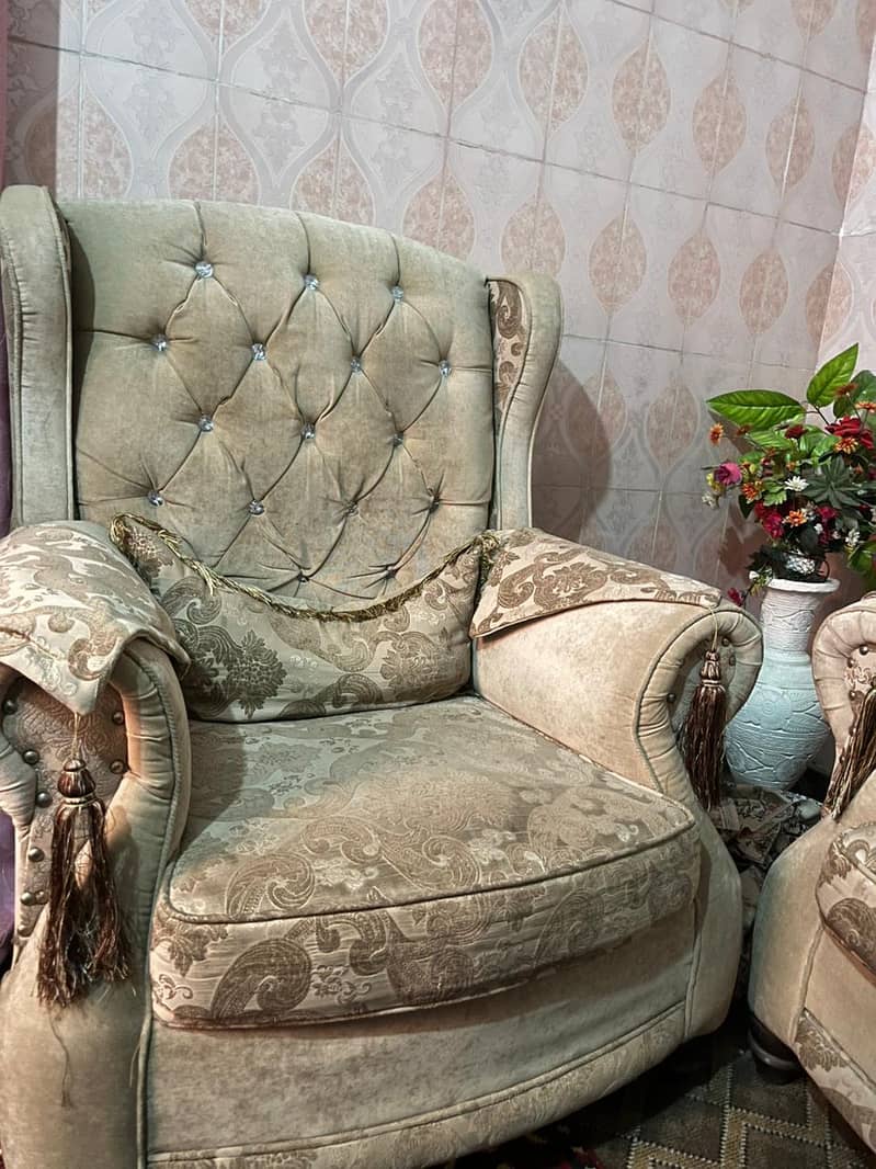 7 sweater sofa 1