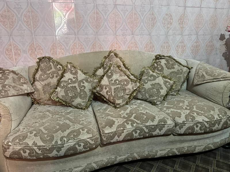 7 sweater sofa 2