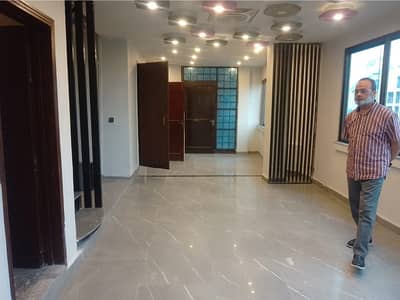 1350 Sq. Ft. Executive Office Available for Rent in Gulberg 3, Lahore