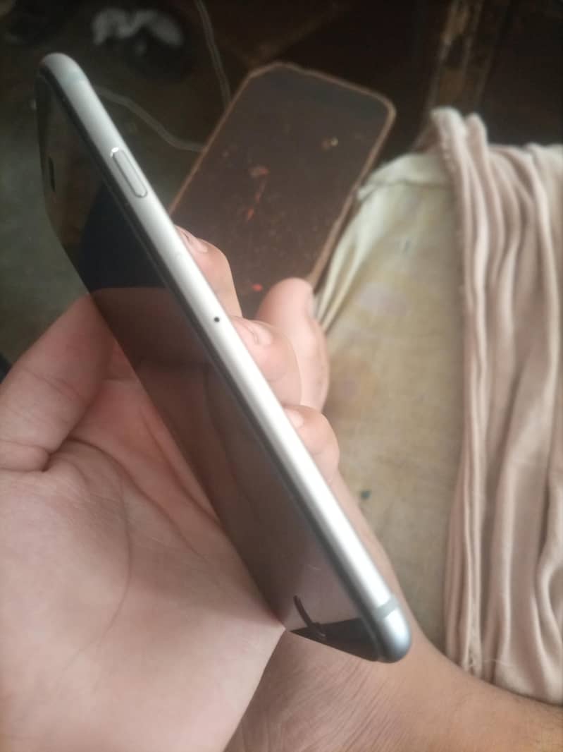 Apple iPhone 6S 1