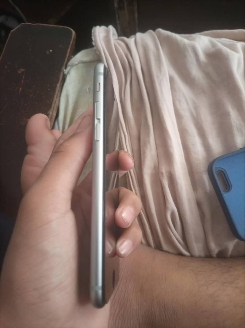 Apple iPhone 6S 3