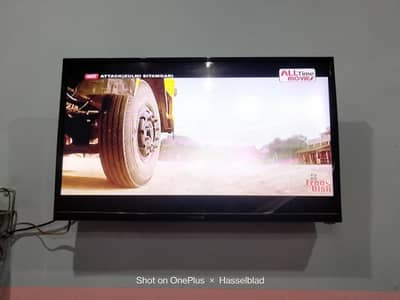 condition 10 by 10 screen per plastic ha woh nahi utari abhi tak