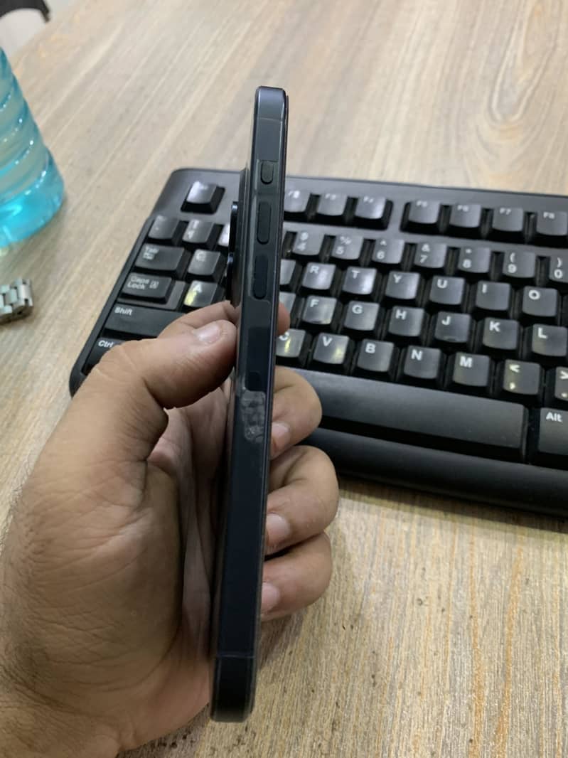 Apple iPhone 15 Pro Max 0