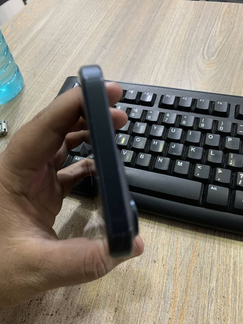 Apple iPhone 15 Pro Max 5
