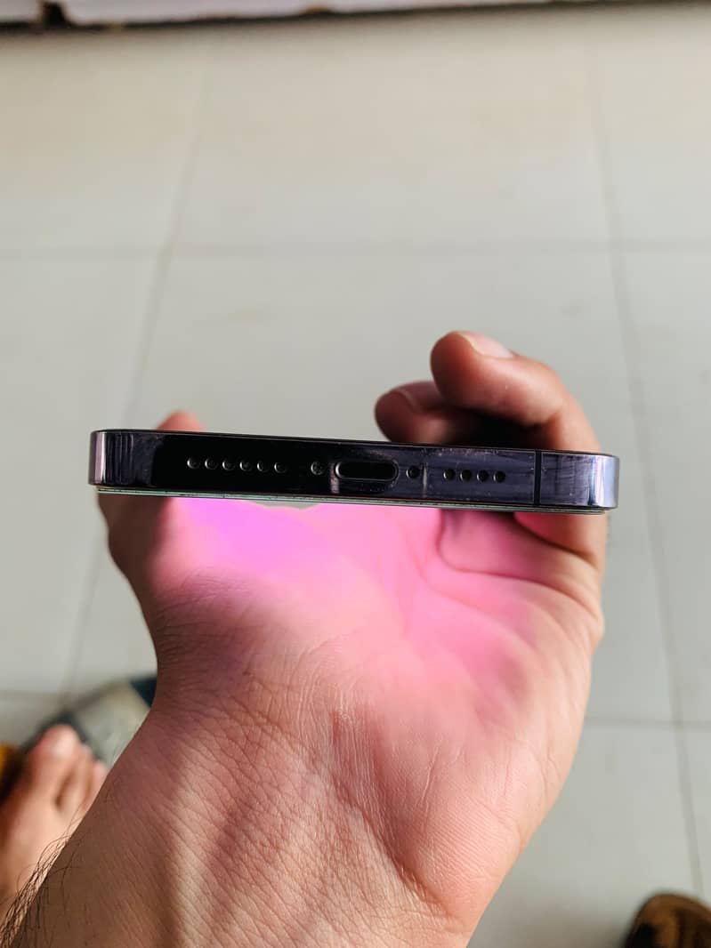 Apple iPhone 14 Pro Max 3