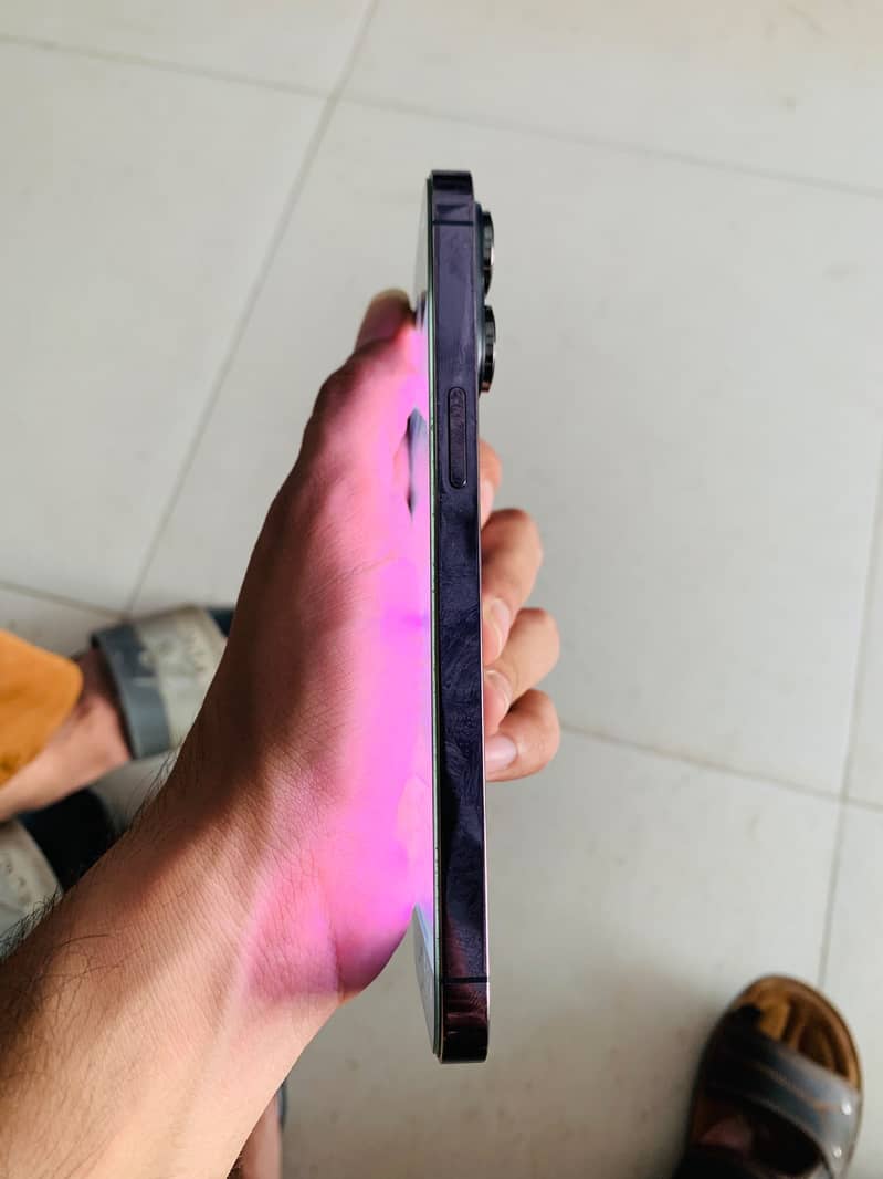 Apple iPhone 14 Pro Max 4