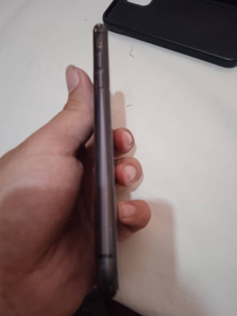 Apple iPhone 11 5