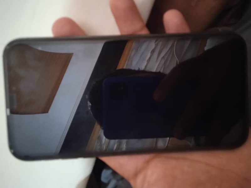 Apple iPhone 11 6
