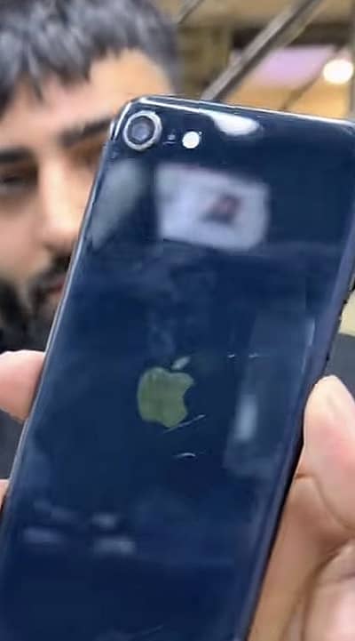 Apple iPhone SE