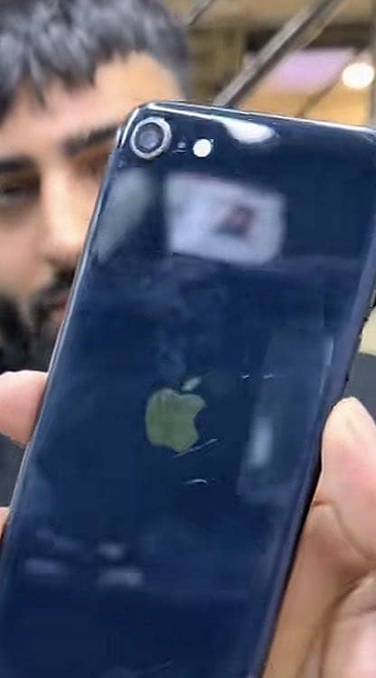Apple iPhone SE 0