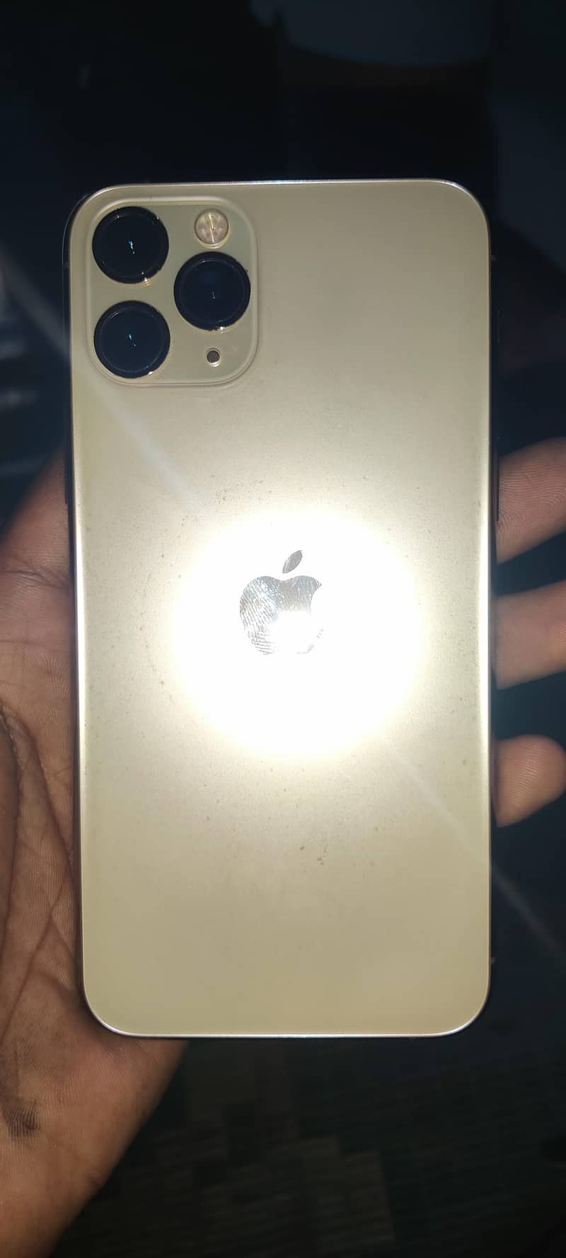 Apple iPhone 11 Pro 4