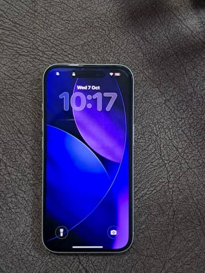 Apple iPhone 16
