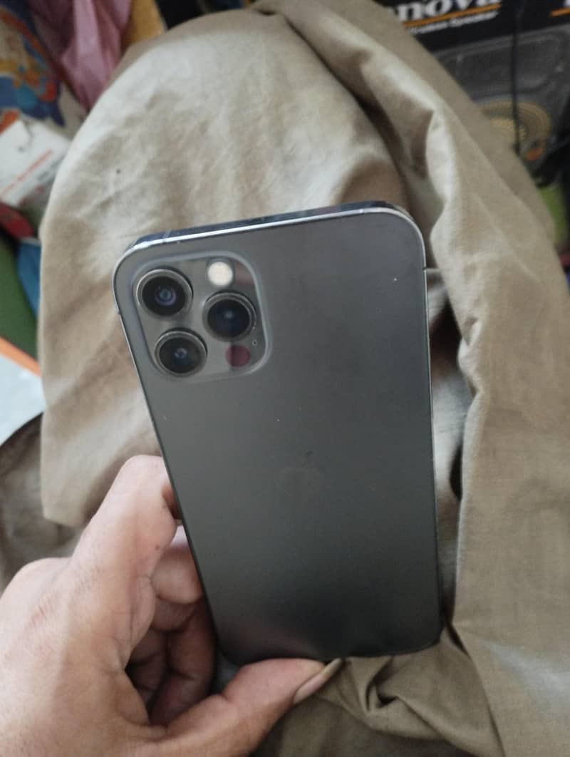 Apple iPhone 12 Pro 2