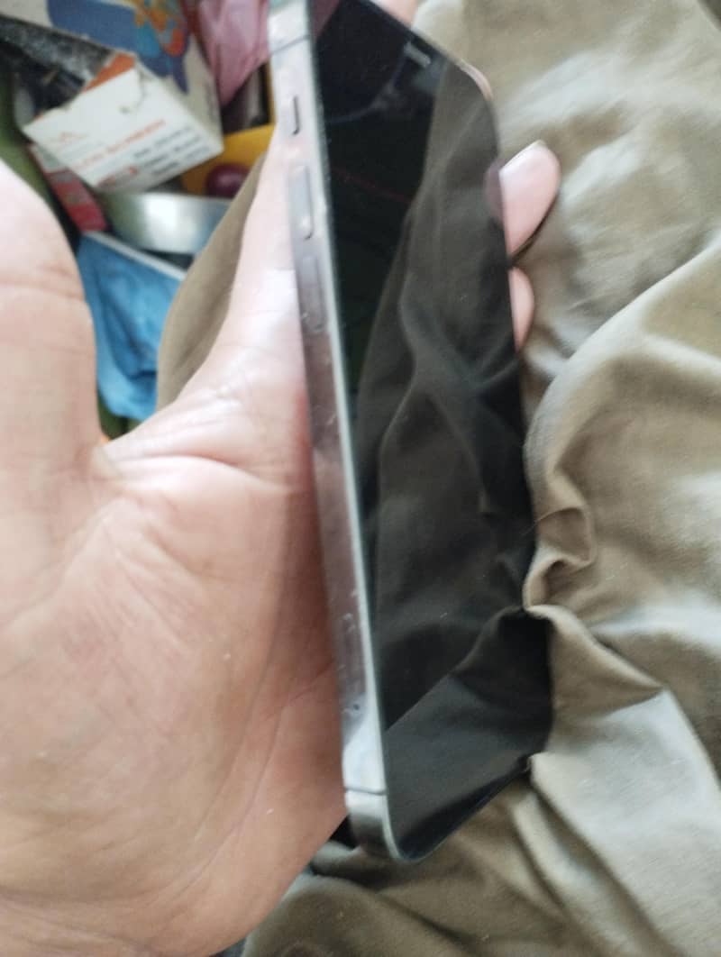 Apple iPhone 12 Pro 3