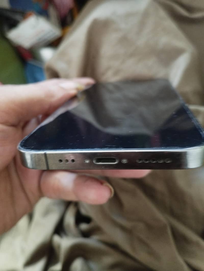 Apple iPhone 12 Pro 4