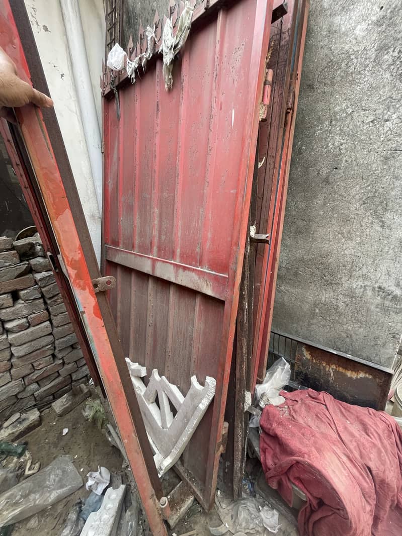 Main gate door 1