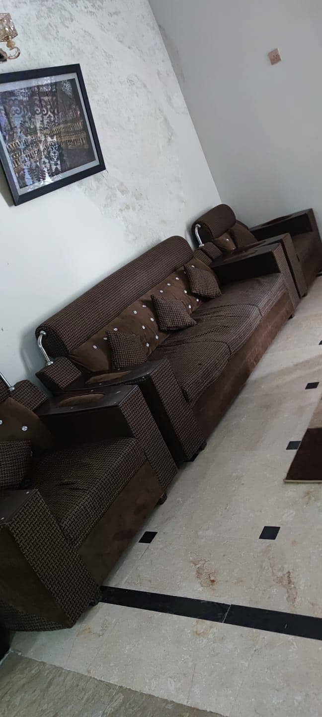 5 seater sofa 0