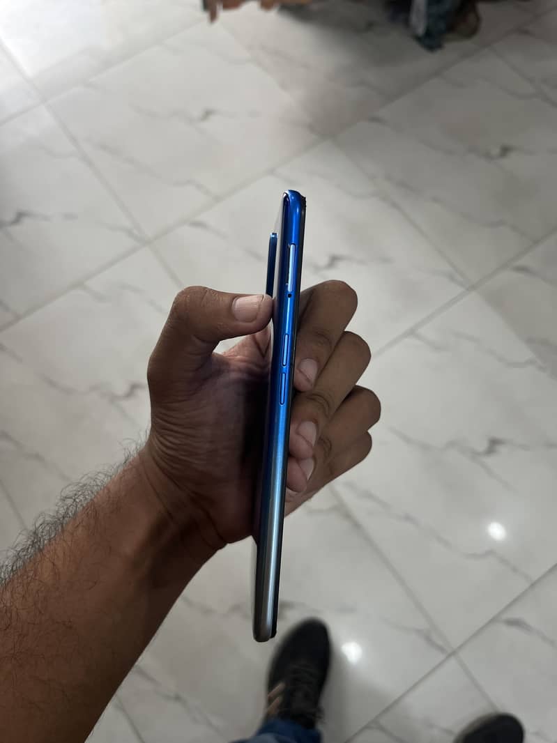 OPPO A54 4