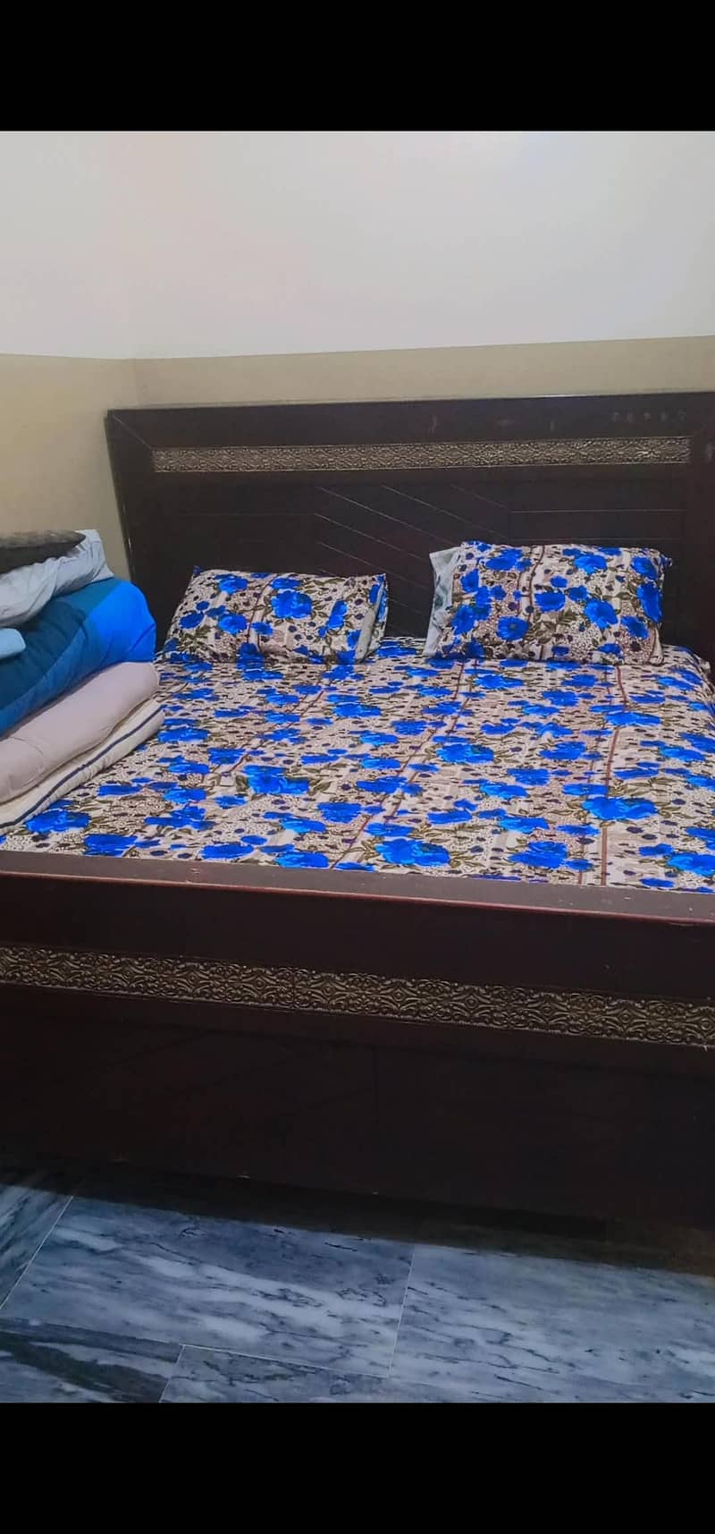 duble bed 0