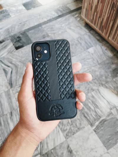 Apple iPhone 12