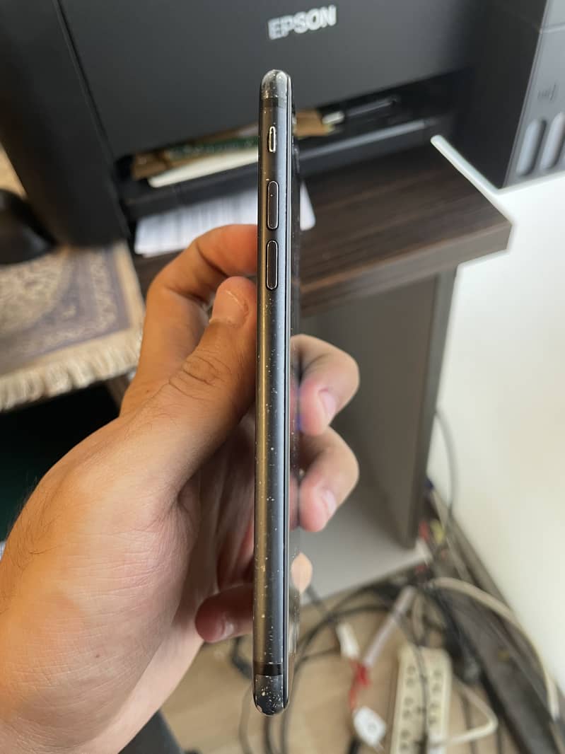 Apple iPhone 7 1