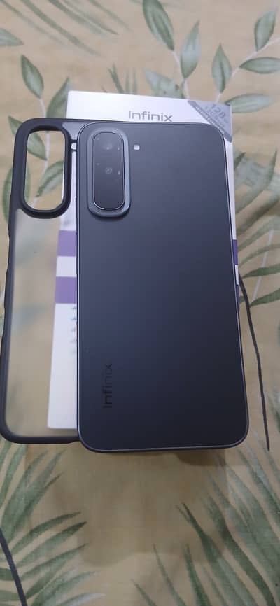 Infinix Hot 70 6+128 Only 3 to 4 days used. New condition