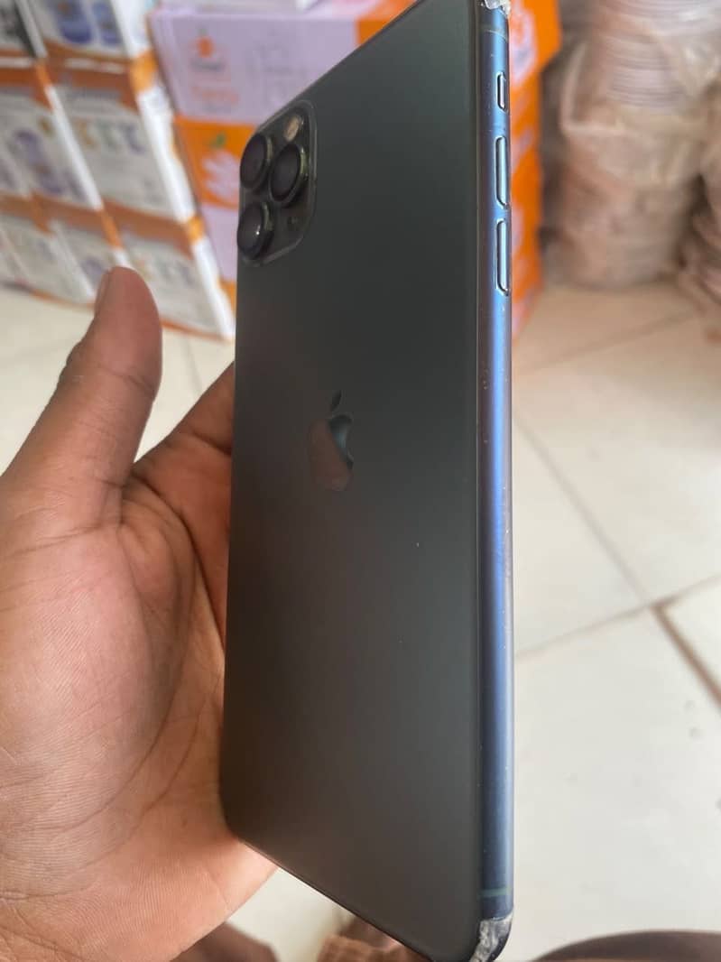 Apple iPhone 11 Pro Max 5