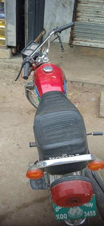 United 125