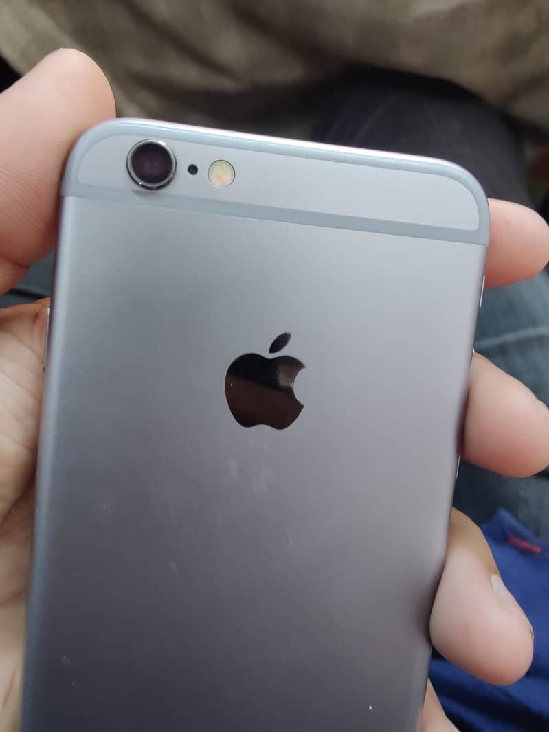 Apple iPhone 6S 8